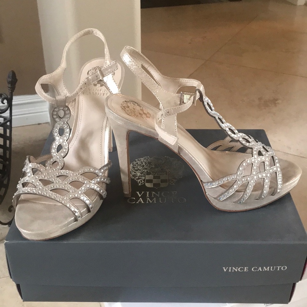 Vince Camuto Cristiana heels size 8.5